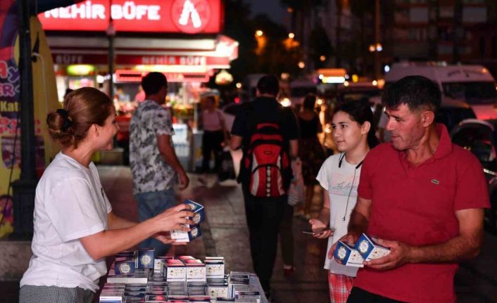 Mersin’de 15 bin kandil simidi dağıtıldı