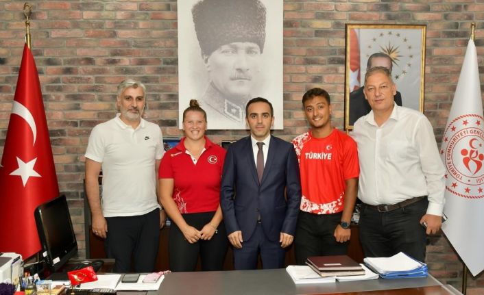 Müdür Ercan başarılı milli sporcularla görüştü