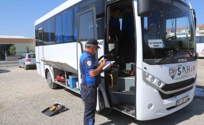 Niğde Belediyesi Zabıta Ekiplerinden Okul Servis Araçlarına Sıkı Denetim