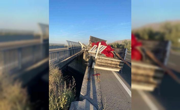 Niğde’de kamyonet bariyerlere çarptı: 1 yaralı