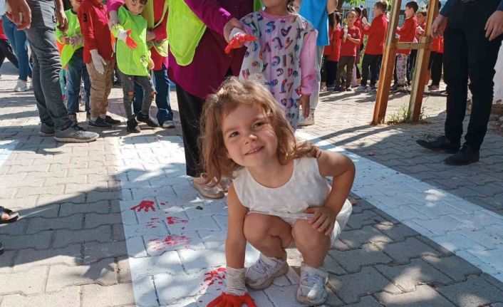 Öğrencilerden “Trafikte ben de varım” etkinliği