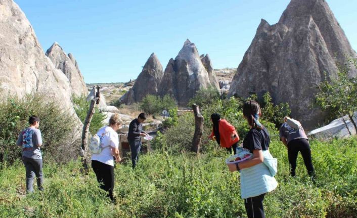 Özel çocuklar ilkbaharda ektikleri sebzeleri hasat etti