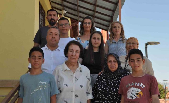 (ÖZEL) Eskişehir’de depremzedelerin moral kaynağı ‘peçiç’ oyunu oluyor