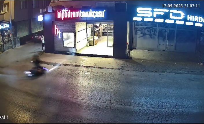 (Özel) Motosiklete çarpan motosikletli metrelerce böyle savruldu