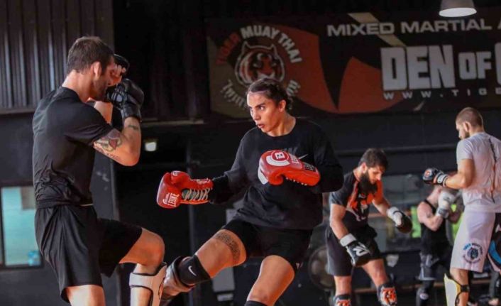 Sabriye Şengül, Amerika’da MMA maçına çıkacak