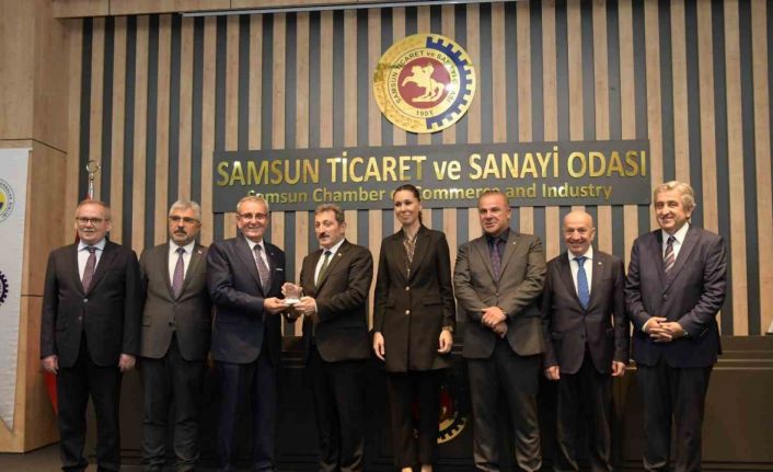 Samsun TSO’da meclis üyelerine plaket