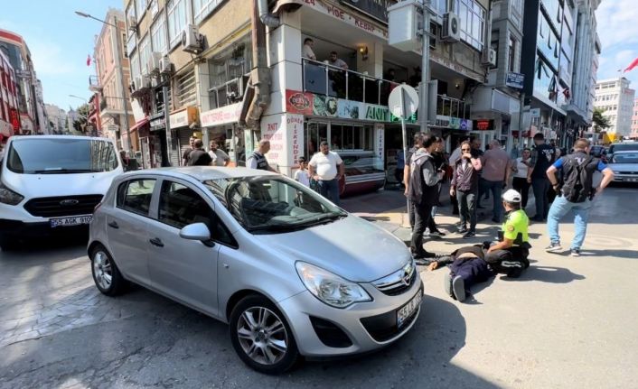 Sarhoş şahıs aracın önünden geçerken kendini yere bıraktı