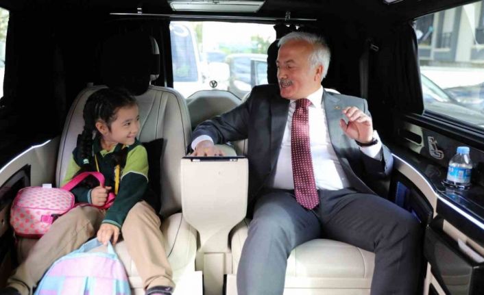 Şehit Uzman Çavuş’un kızını okula Vali götürdü
