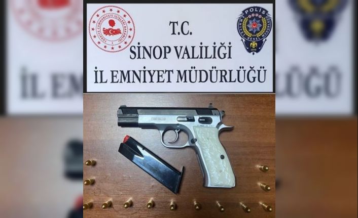 Sinop’ta şok uygulama: 1 ruhsatsız tabanca ele geçirildi