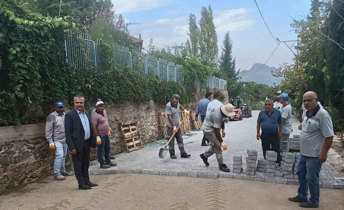 Şirinyer Mahallesi’ne 5 bin metrekare taş döşendi