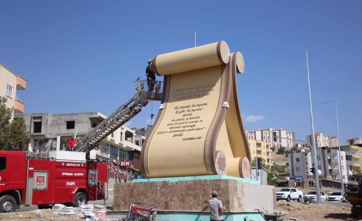 Şırnak’a “Nuh Kitabesi" heykeli dikildi