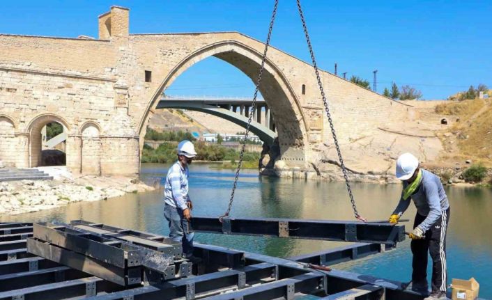 Tarihi Malabadi Köprüsünde çalışmalar tamamlanıyor