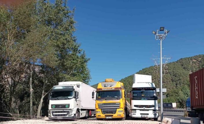 Tır parkı tamam, sırada otomobiller ve karavanlar için parkı var