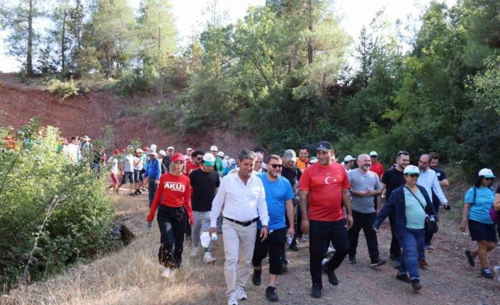 Toroslar’da Avrupa Hareketlilik Haftası doğa yürüyüşüyle başladı