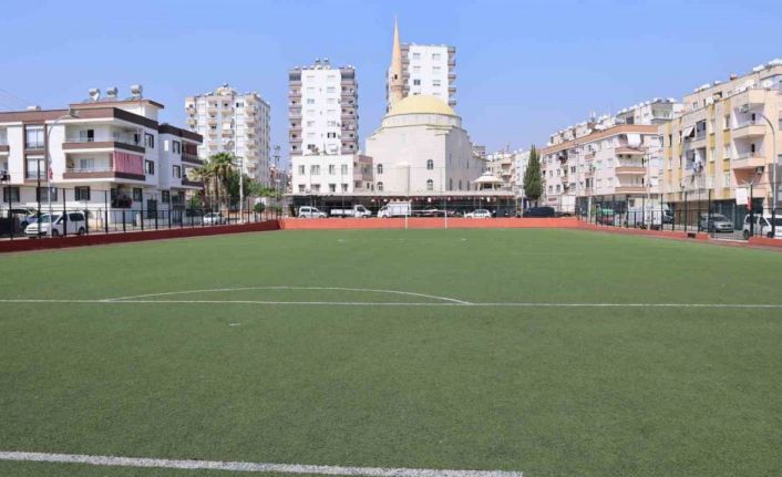 Toroslar’daki spor tesisleri yenileniyor