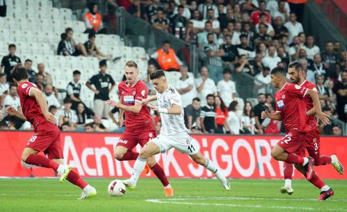 Trendyol Süper Lig: Beşiktaş: 2 - Sivasspor: 0 (Maç sonucu)