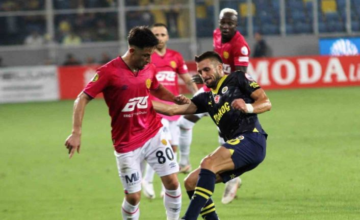 Trendyol Süper Lig: MKE Ankaragücü: 0 - Fenerbahçe: 0 (İlk yarı)