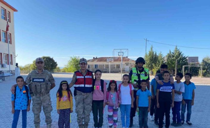 Tunceli’de öğrenci güvenliği için asayiş ve trafik denetimleri