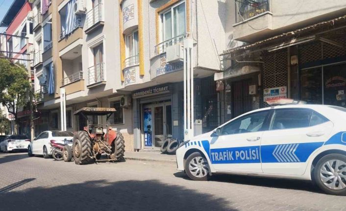 Turgutlu’da traktörün altında kalan minik Eymen hayatını kaybetti