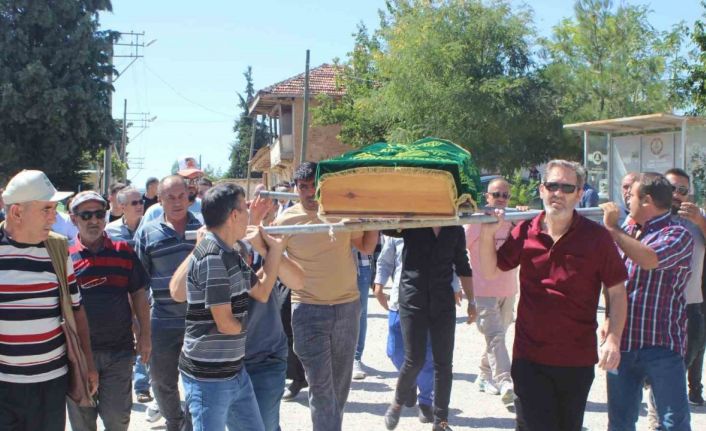 Uşaklı gazeteci son yolculuğuna uğurlandı