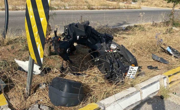 Uşak’ta motosiklet ile otomobil çarpıştı: 2 ağır yaralı