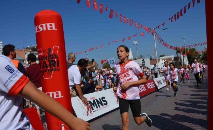 Vestel Yarı Maratonu’nda çocuk koşusu tamamlandı