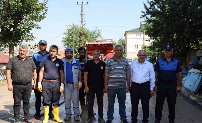 Yahyalı’da sel temizliği aralıksız devam ediyor