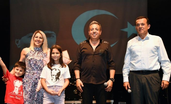 Yenişehir Belediyesi Sunay Akın ve Ali Altay’ı Mersinlilerle buluşturdu