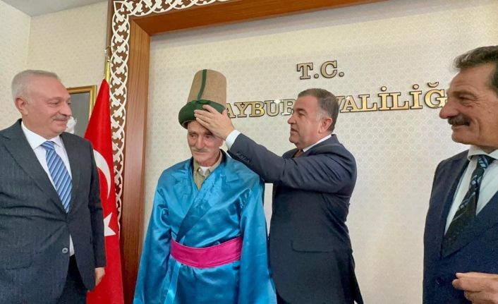 Yılın Ahisi Kaban’a kaftanını Vali Eldivan giydirdi