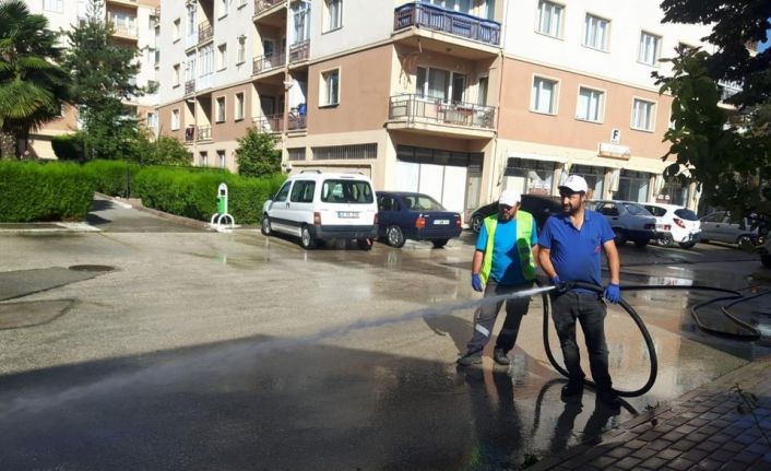 Yollar temizleniyor, Bilecik yeni güne hazırlanıyor