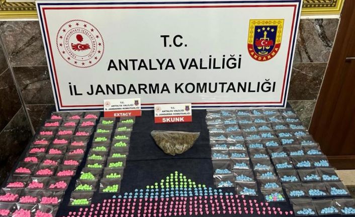 Zehir tacirine jandarma izin vermedi