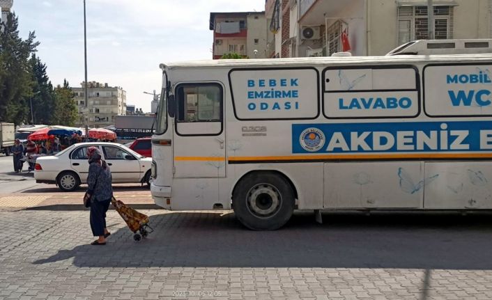 Akdeniz’de pazar yerlerine mobil tuvalet kuruluyor