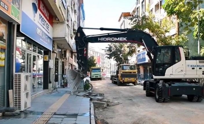 Biga’da İstiklal Caddesi trafiğe açıldı