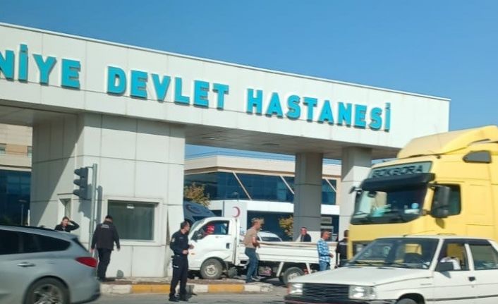 Burhaniye Devlet Hastanesi’nde ’randevusuz’ kamyonet