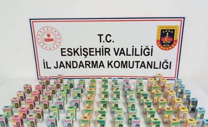 Kaçak elektronik sigara satmak isteyen şahıslara jandarma operasyonu