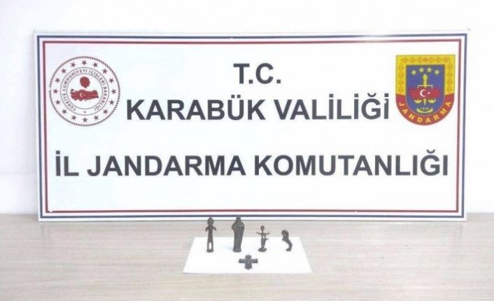 Karabük’te tarihi eser satmak isteyen kişiler yakalandı