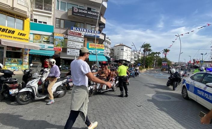 Marmaris Trafik ekipleri denetimlere hız kesmeden devam ediyor