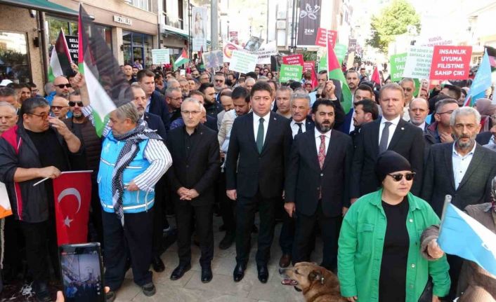 Ordu’da yüzlerce kişi Filistin’e destek için yürüdü