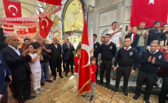 Tarihi Kapalıçarşı’da Cumhuriyet’in 100’üncü yıl coşkusu yaşandı