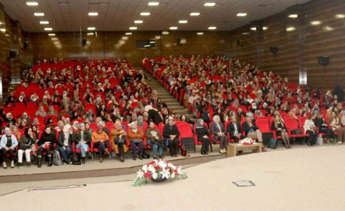 Van’da ‘Aile Akademisi Seminerleri’ sürüyor