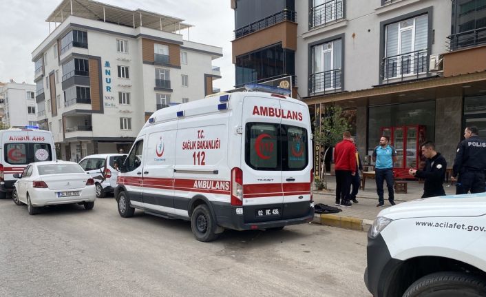 Yaralı taşıyan ambulans ile minibüs çarpıştı: 1 yaralı