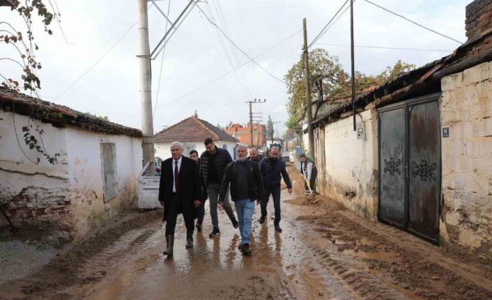 Başkan Atay sel mağduru vatandaşlarla buluştu