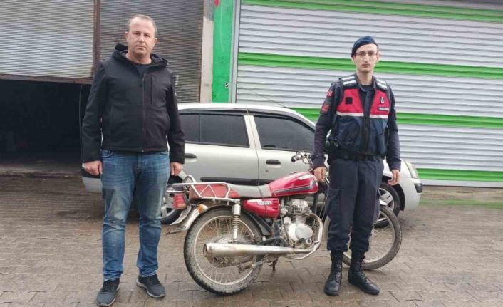 Çalınan motosiklet jandarma tarafından bulundu