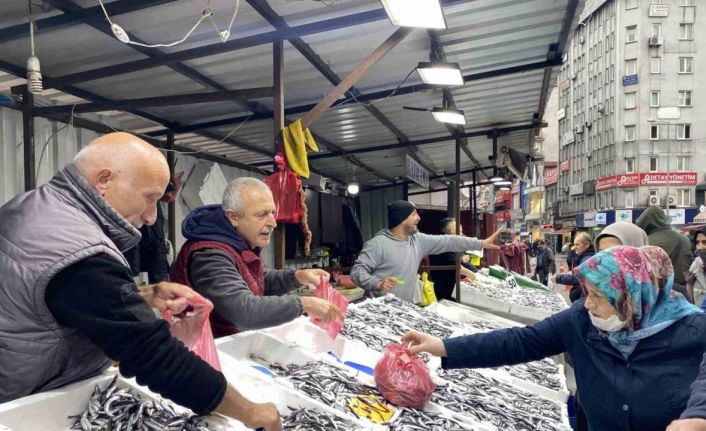 Fiyatlar düştü, vatandaş yoğun ilgi gösterdi