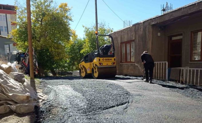 Hakkari Belediyesinden yama asfalt çalışması