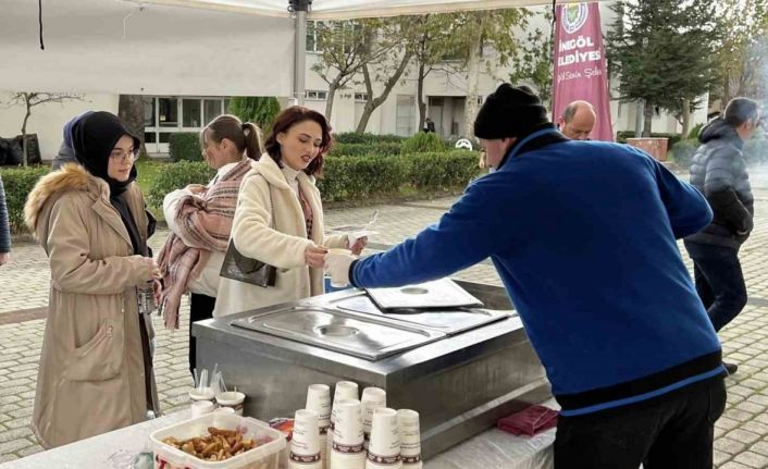 İnegöl Belediyesi’nden öğrencilerin içini ısıtan jest