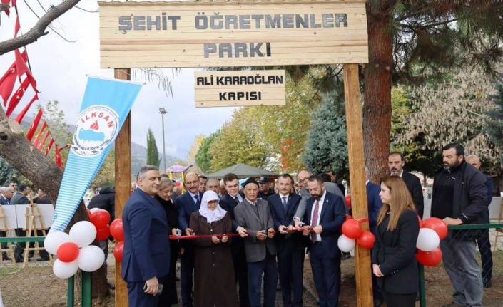 Simav’da Şehit Öğretmenler Parkı açıldı