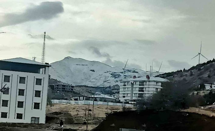 Sincik ilçesinde ilk kar düştü