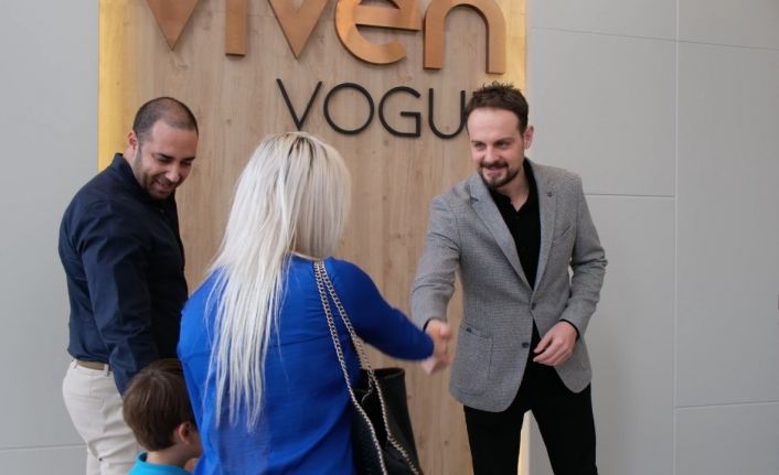 Viven Vogue ev sahipleriyle buluşuyor