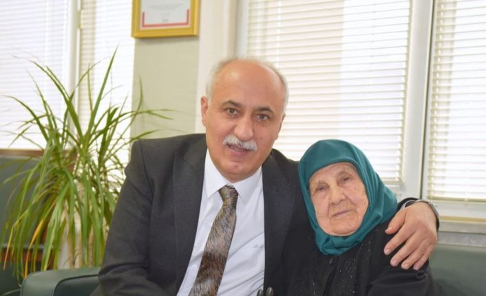 95 yaşındaki Fatma nine herkesi duygulandırdı